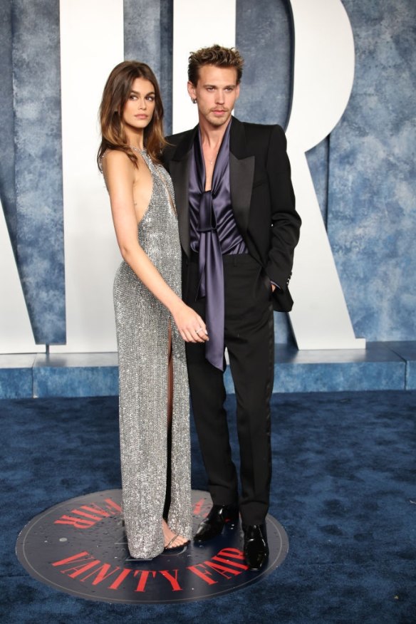 Austin Butler and model  partner Kaia Gerber at the 2023 Vanity Fair Oscar Party.