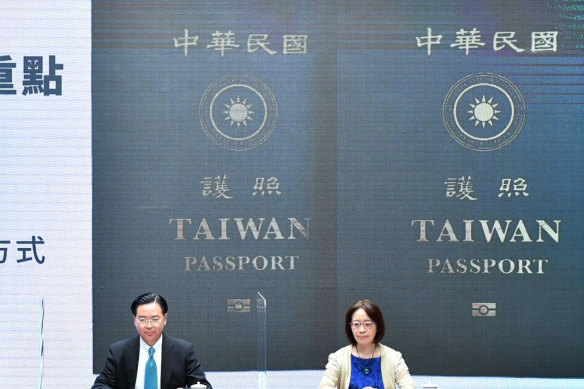 Taiwan authorities have launched a new Taiwan passport that minimises the mention of China. 