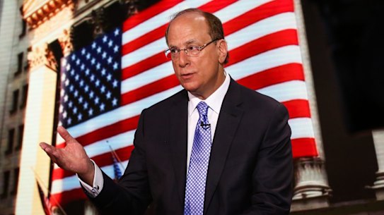 Larry Fink, chief executive officer of?BlackRock Inc., speaks during a Bloomberg Television interview in New York, U.S., on Wednesday, April 19, 2017. Fink said there are indications that the U.S. economy is slowing as businesses weigh whether the Trump administration will be able to pass tax reform and an infrastructure program quickly. Photographer: Christopher Goodney/Bloomberg