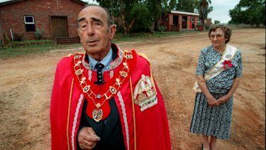 Prince Leonard Casley, the founder of Hutt River Province, with his wife Shirley. 