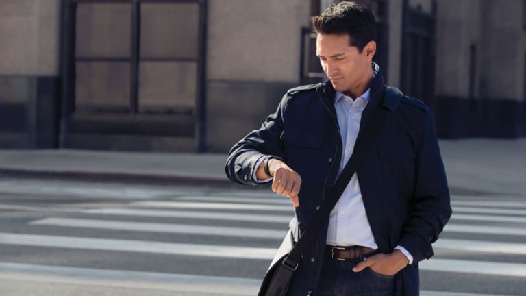 When not exercising, the Charge acts as a light smartwatch, telling the time and serving notifications.