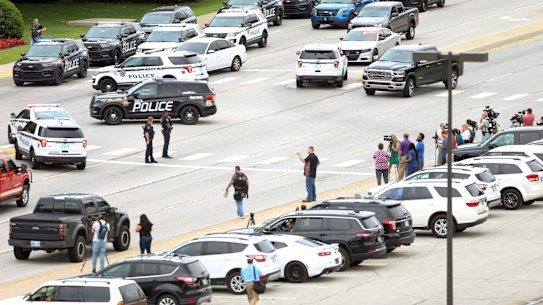 Tulsa police respond to a shooting at the Natalie Medical Building in Tulsa, Oklahoma.