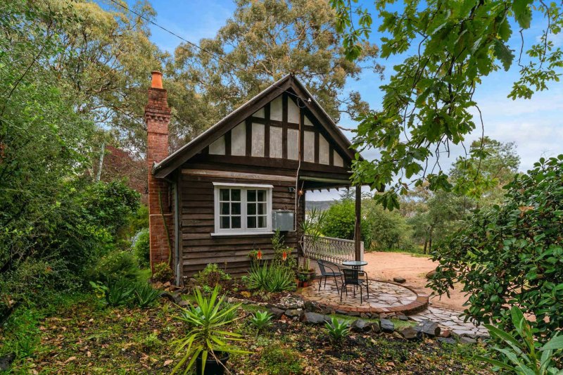 Why this one-bedroom ‘garage house’ in the Perth Hills hit the market for $700k