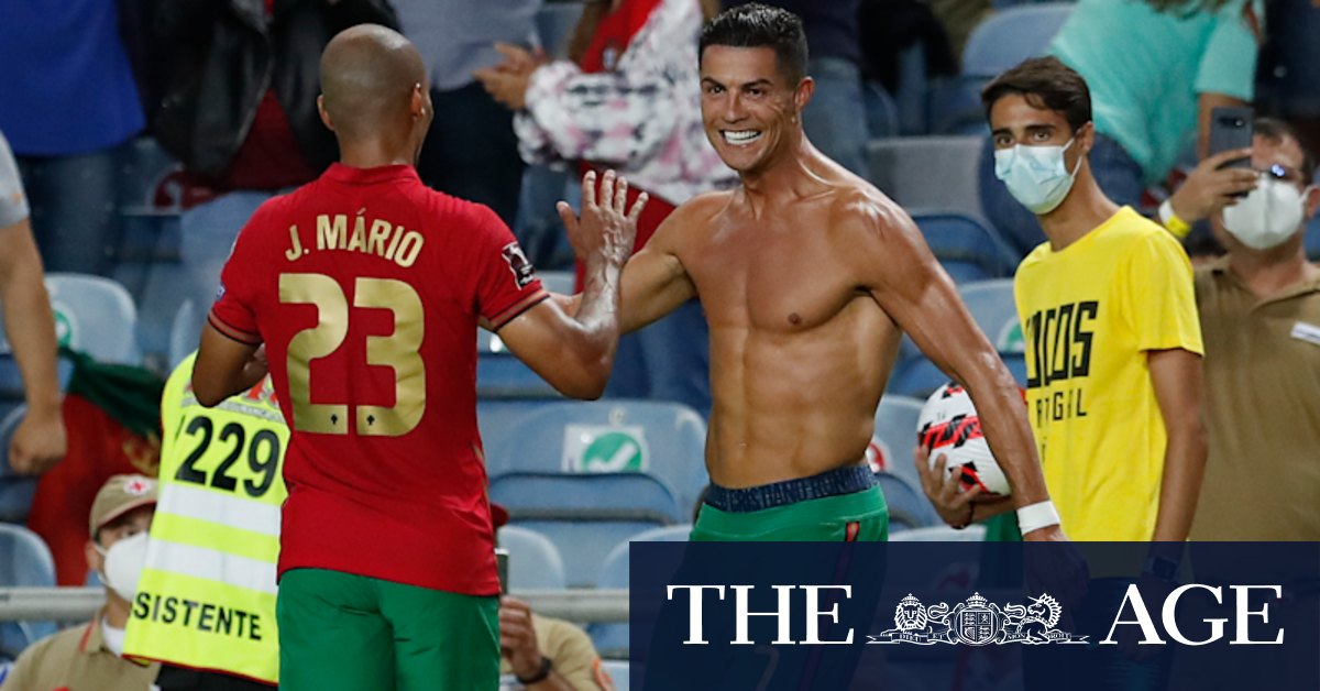 Ronaldo breaks international goal-scoring record to see off Ireland