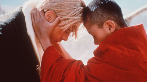 Brad Pitt with  Jamyang Jamtsho Wangchuk in 'Seven Years in Tibet', from 1997.