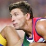 Carr rolls in to reunite with former teammate Longmuir at Fremantle