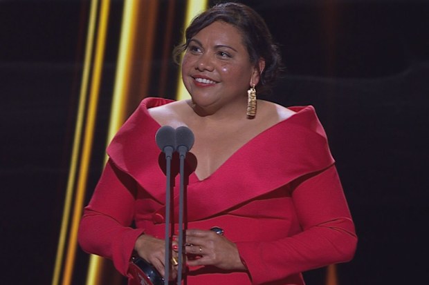 Deborah Mailman makes Logies history as first Indigenous Hall of Fame inductee | Nine.com.au