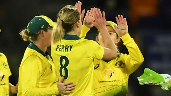 Australia thrash New Zealand to secure series whitewash at Manuka Oval
