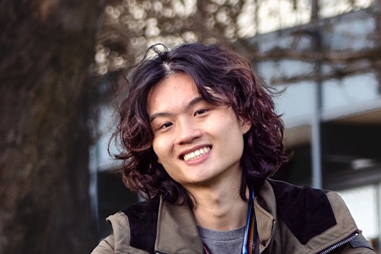 Adam Nguyen, who is studying medicine at UNE, is revelling in his shift to Armidale, helping connect college students in his role as an academic mentor.  