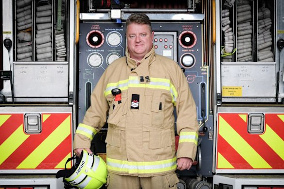 As unions rankle government, a peace deal is brokered with firefighters ...