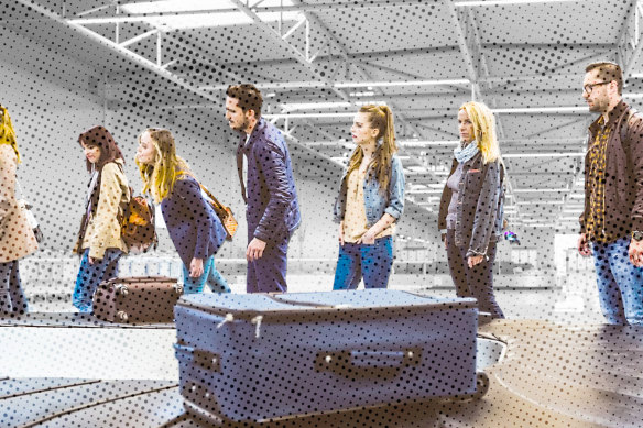 Airport etiquette: Standing right next to the baggage carousel won’t get your bag there any sooner.