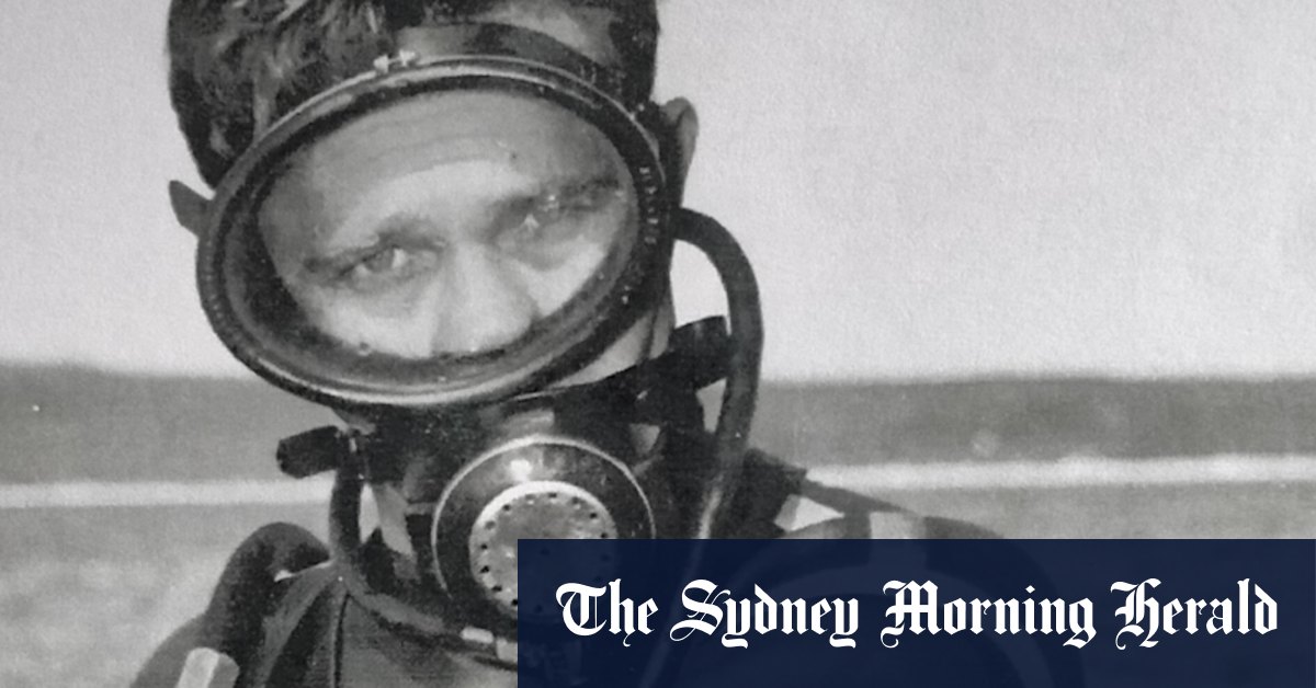 Navy's top clearance diver led demolition of WWII bombs and mines - Vimarsana News