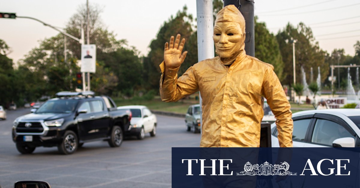 Is the gold mime spying on us? In Pakistan, it's not a strange question - Vimarsana News