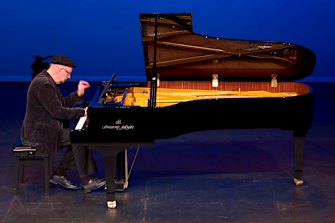 Pianist Stephen McIntyre at Melbourne Digital Concert Hall in 2020.