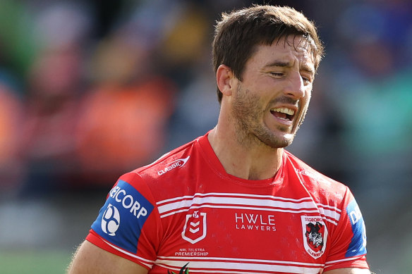 Ben Hunt reacts during the Dragons’ eventful six-point loss to Canberra.