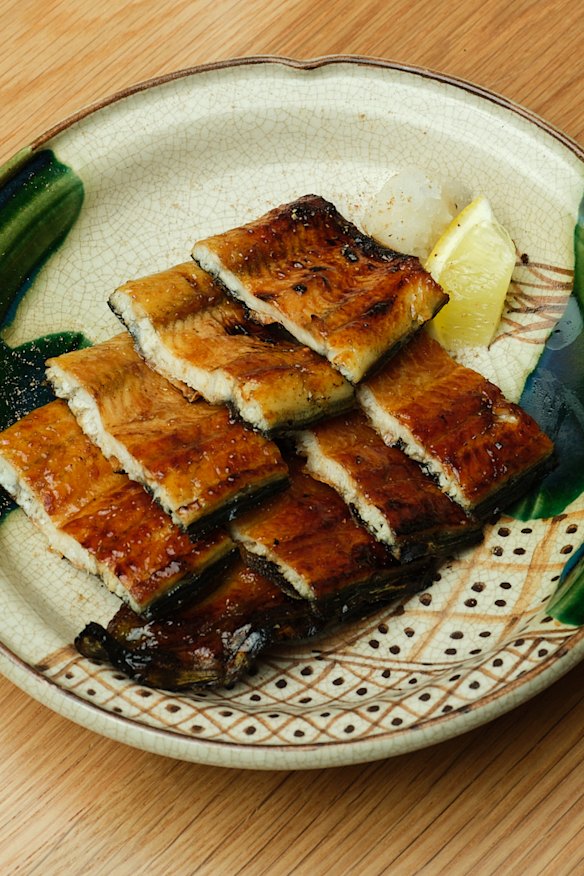 Grilled whole eel is a side dish from the grill.