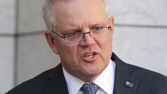 Scott Morrison is taking a risk by attacking Victorian Premier Daniel Andrews.