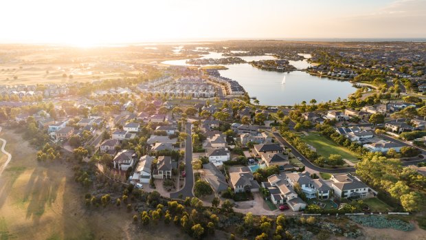 The property Gao purchased at Sanctuary Lakes offered “panoramic water views”. 