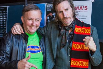 Anthony Albanese MP with Tim Rogers at the Community Cup  at Elsternwick Park in June 2016.