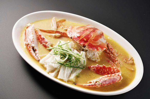 The showstopper … fresh flowery crab with aged Shaoxing wine, chicken oil and flat rice noodles.