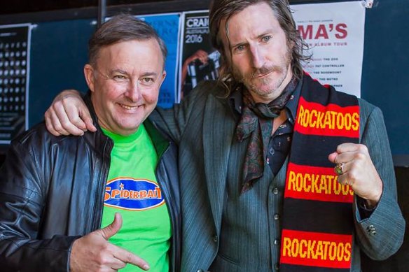 Anthony Albanese MP with Tim Rogers at the Community Cup  at Elsternwick Park in June 2016.