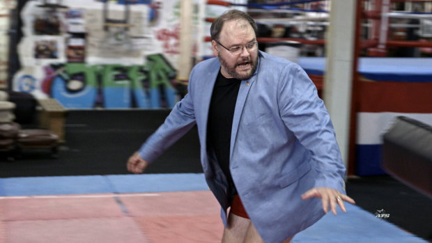In the episode featuring Spencer, Cohen poses as an Israeli military expert who persuades Spencer to take part in several outlandish exercises.