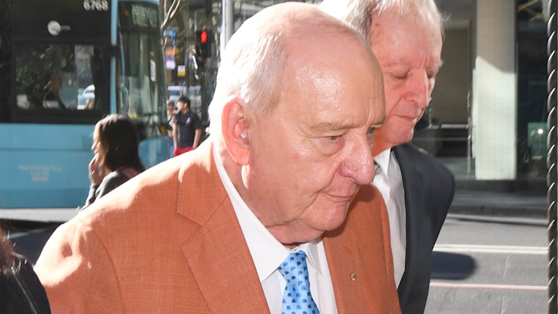 Court hears Alan Jones allegedly sent “love-bombing” texts before indecent assaults