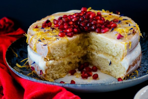 Vegan-friendly vanilla sponge cake made with aquafaba, or chickpea water, in place of eggs. 