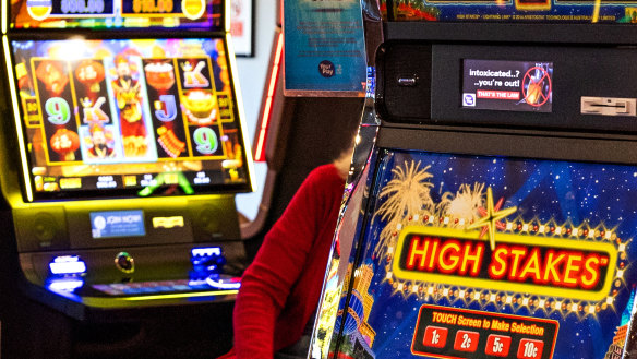 Daily gambling limits for poker machine users will be enforced in Victoria.