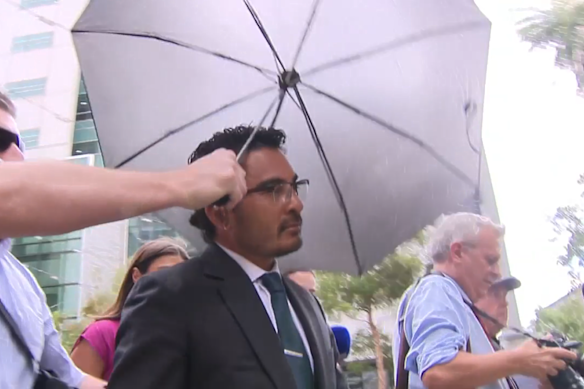 Технологическому миллиардеру из штата Вашингтон Лоуренсу Эскаланте предъявлены девять новых обвинений в хранении наркотиков