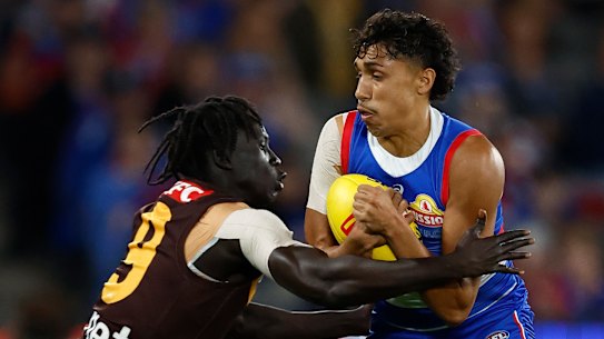 Arthur Jones in action.