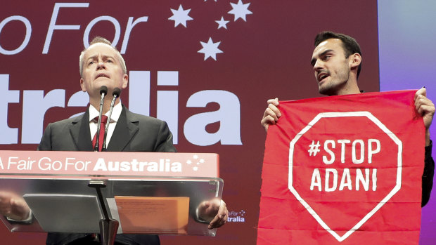 At first, the Labor leader refused to be interrupted by the protester.