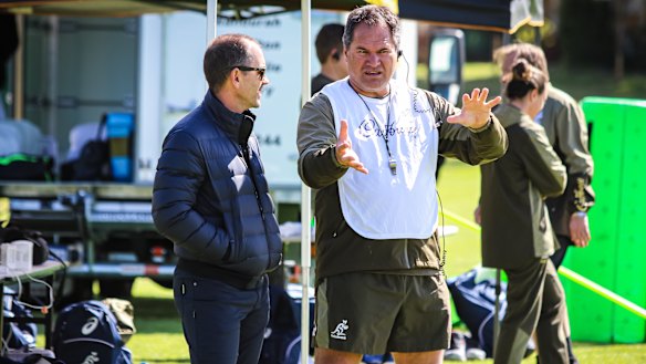 Australian cricket coach Justin Langer with rugby coach Dave Rennie at Wallabies training in Perth.