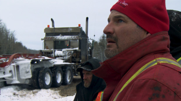 Highway Thru Hell follows Canadian long-haulers through the snow.