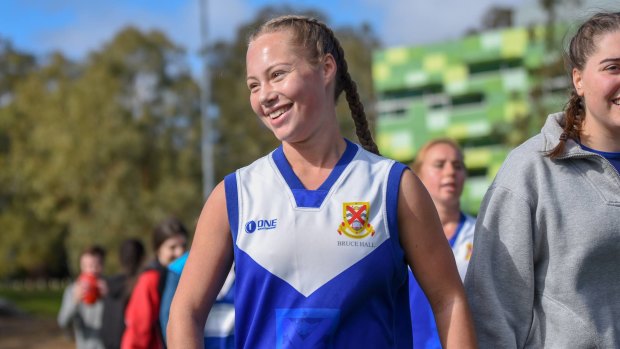 ANU footballer Eloise McLean has been awarded the 2019 women’s leadership scholarship.