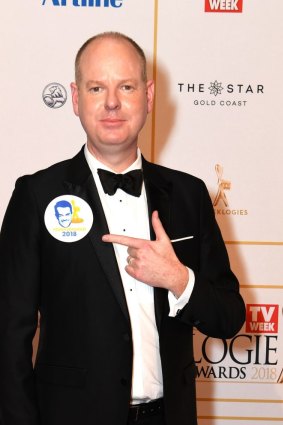 Tom Gleeson at the Logies, 2018, promoting Grant Denyer for the Gold Logie.