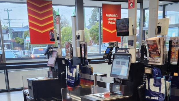 Are you being served? Aldi follows Coles, Woolworths into self-service checkouts
