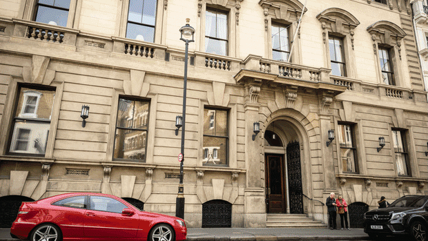 Some famous faces are members of the Garrick Club.
