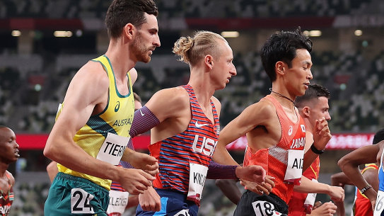 Patrick Tiernan (left) in the men’s 10,000 on Friday night.