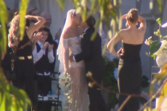 Sam Kerr and Kristie Mewis share a kiss after saying “I do” in Swan Valley on New Year’s Eve.