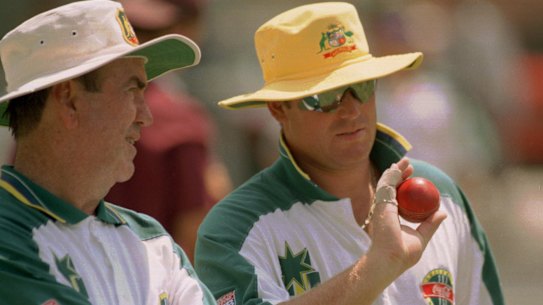 Bob Simpson and Shane Warne at a training session, 1996.