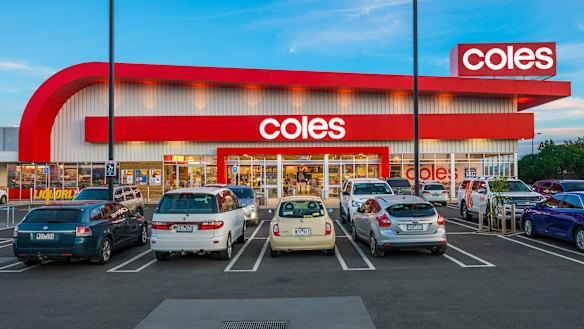 Coles is banning plastic bags.