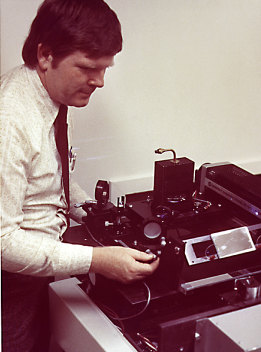  Gary Starkweather, the inventor of the laser printer, with an early model in the 1970s. 