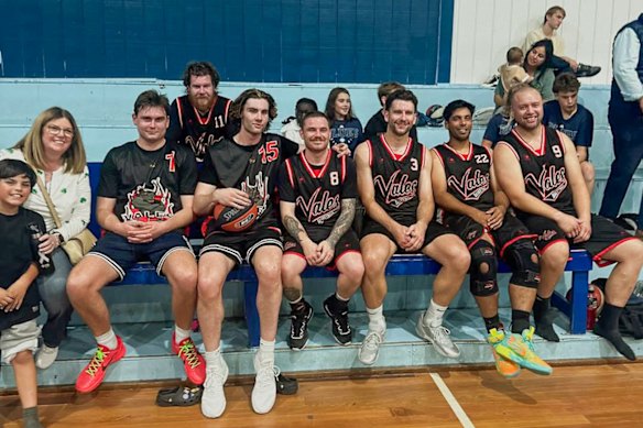 Giddey with the Vales team after their match against Bennys Boys at Frankston Basketball Stadium. 