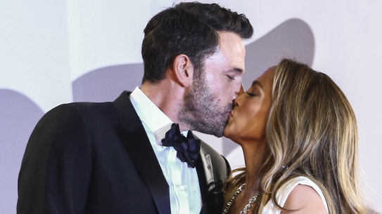 Reports suggest Ben Affleck and Jennifer Lopez have tied the knot.