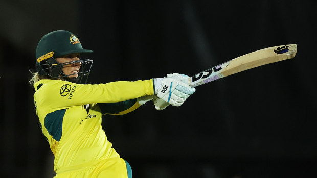 Australia’s Ashleigh Gardner put up a valiant resistance after her side collapsed chasing South Africa’s total.