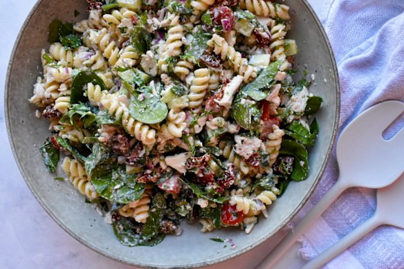Keep the  creamy dill dressing separate if you’re making the chicken pasta salad ahead.