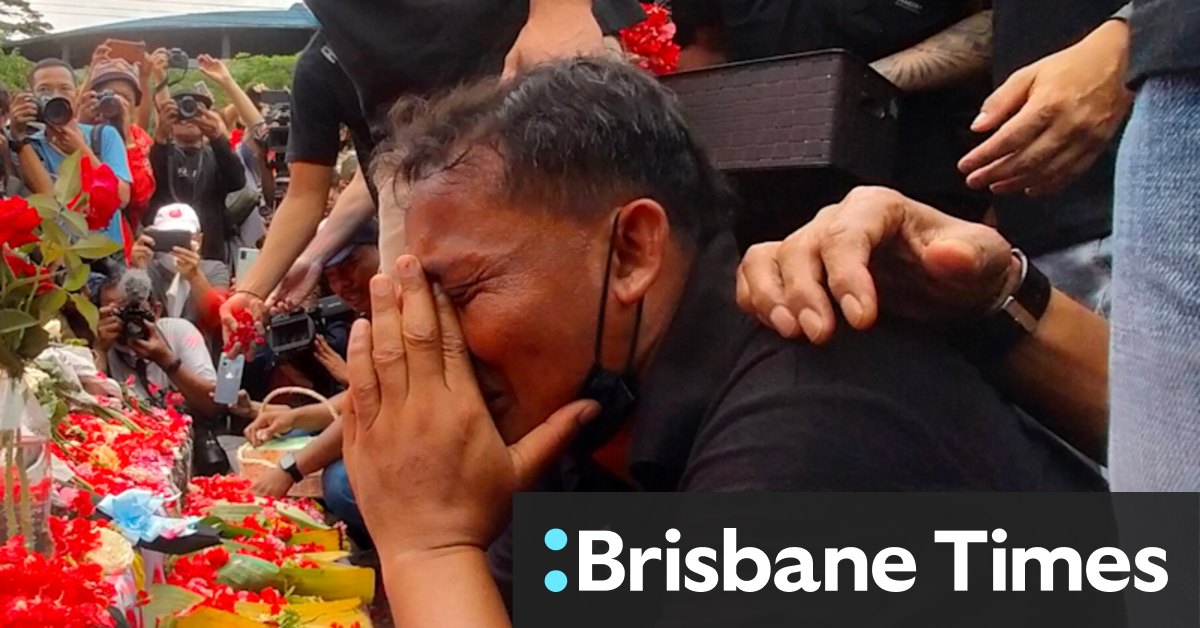 'I looked for her among the dead': Indonesian coach feared the worst for daughter - Vimarsana News