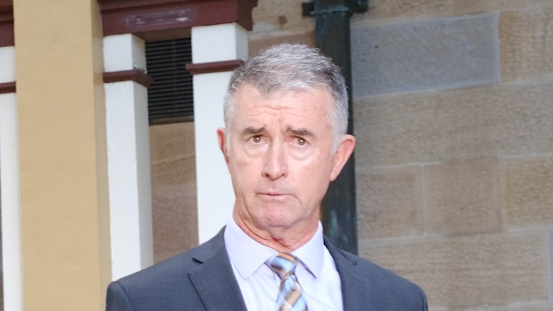 Qld minister quits as police launch electoral law probe