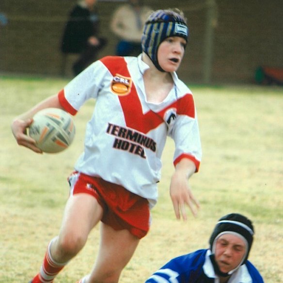 Liam Martin on the charge for the Temora Dragons.